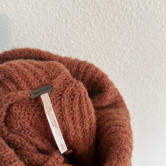 Free People Burnt Orange Lambs Wool Blend Sleeveless Turtleneck Sweater - Picture 7 of 7